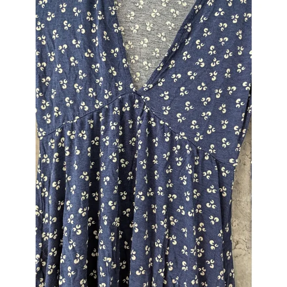 Women's Urban Outfitters Blue Floral Dress Size S - Picture 5 of 9